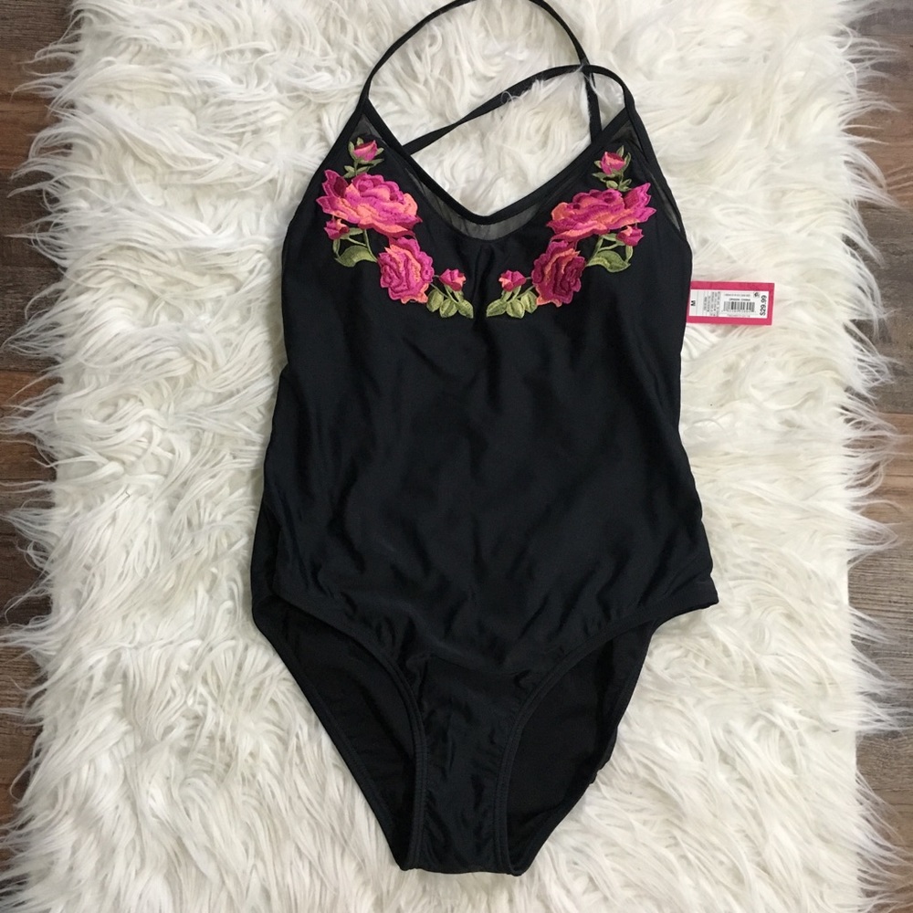 NWT Mossimo Black One Piece Swimsuit Sz M